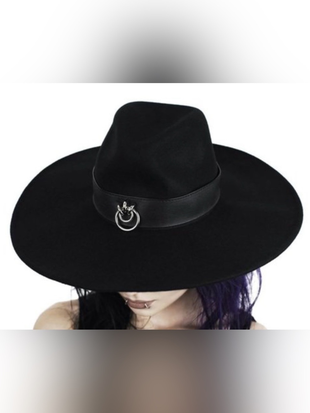 UNIF Black Wide-Brim Fedora with Silver Ring Accent